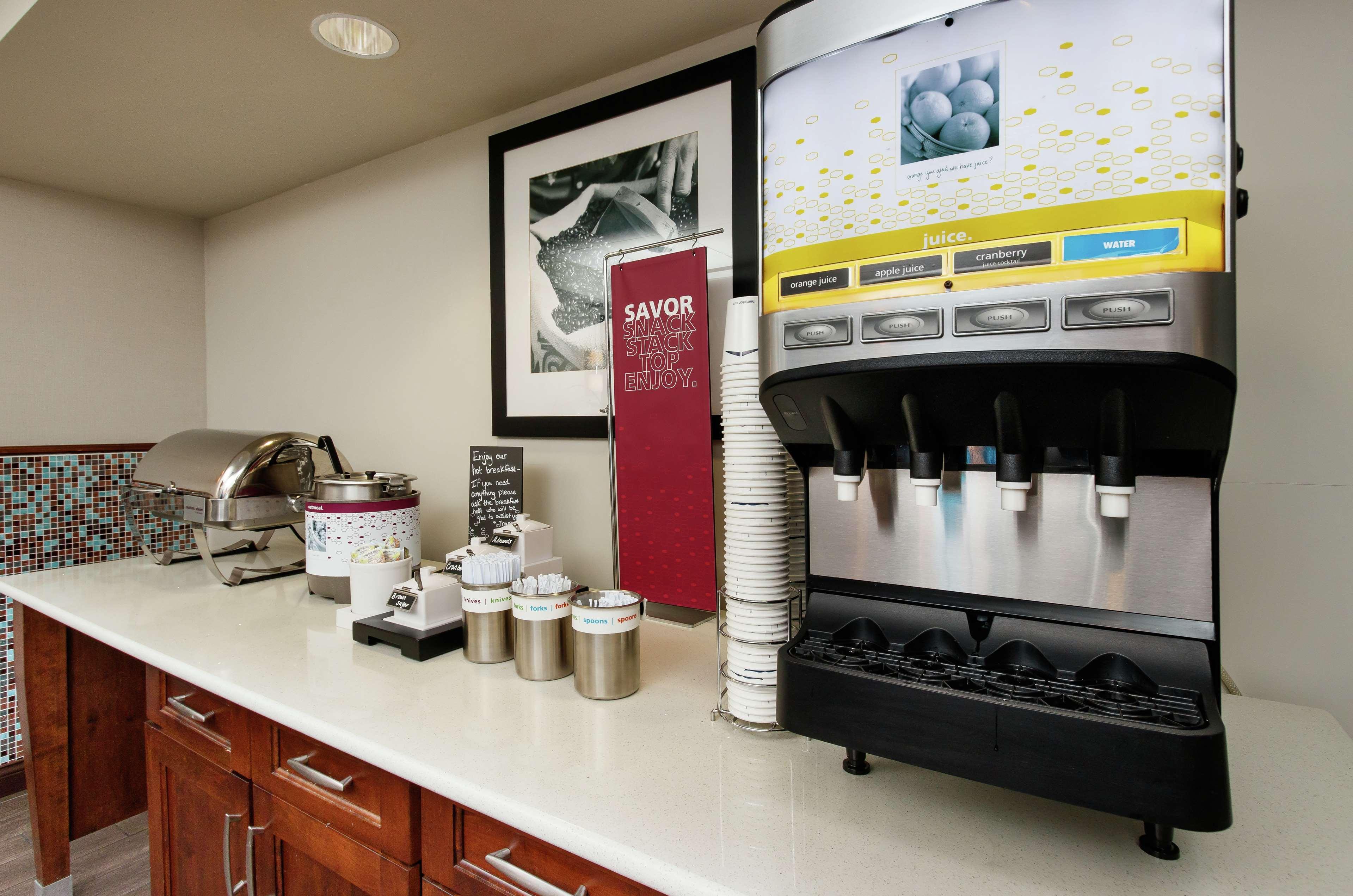 Hampton Inn & Suites נבארה מראה חיצוני תמונה