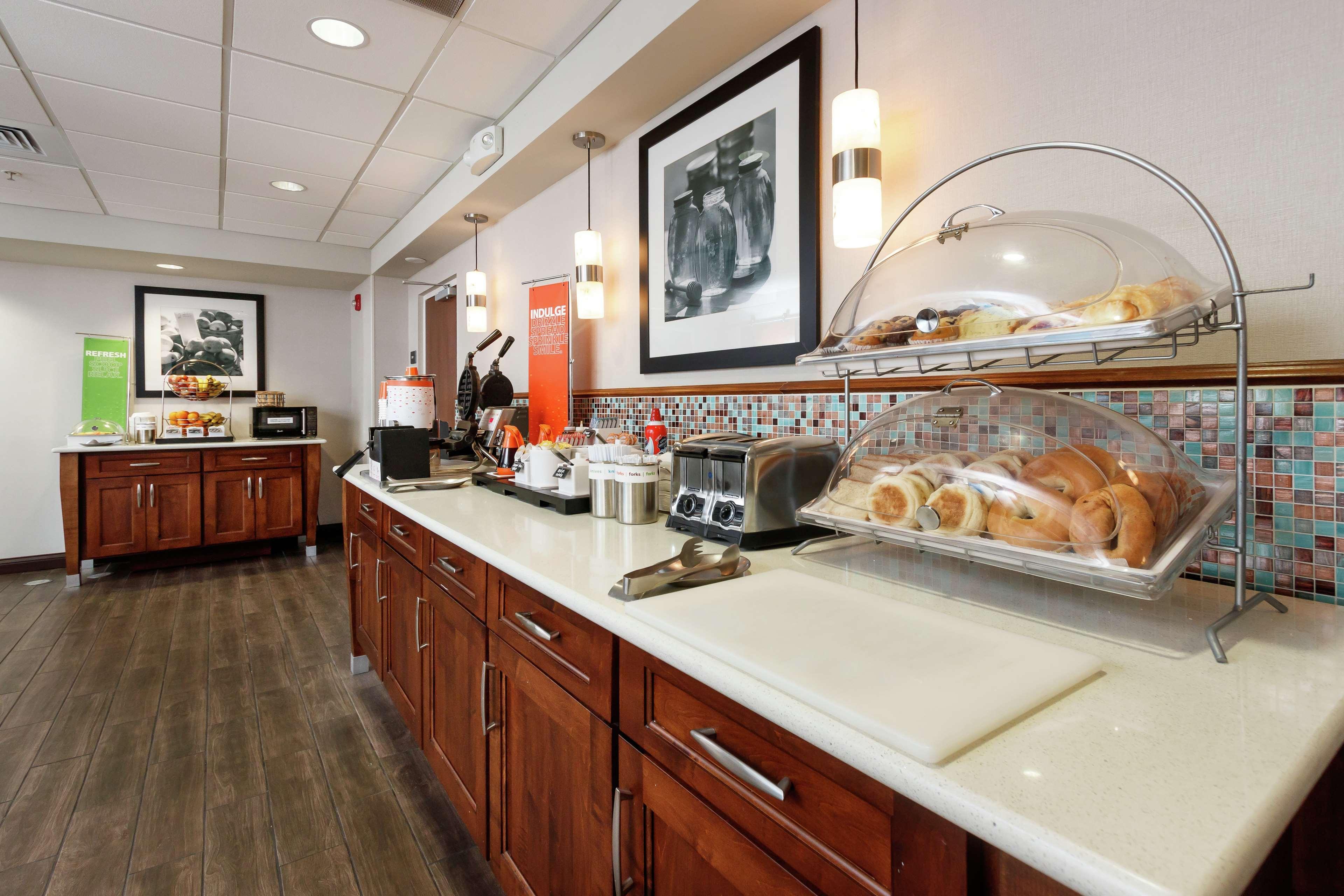 Hampton Inn & Suites נבארה מראה חיצוני תמונה